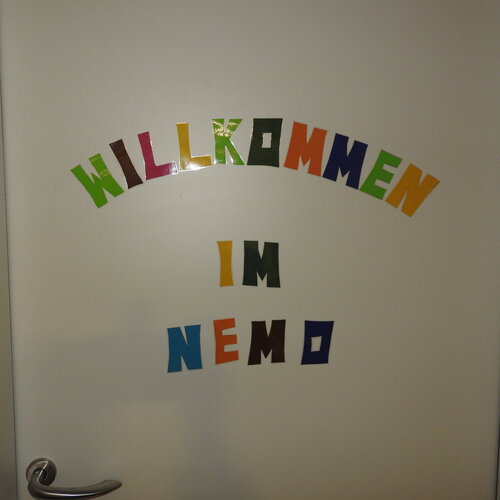 in bunt stehe Willkommen im neMo